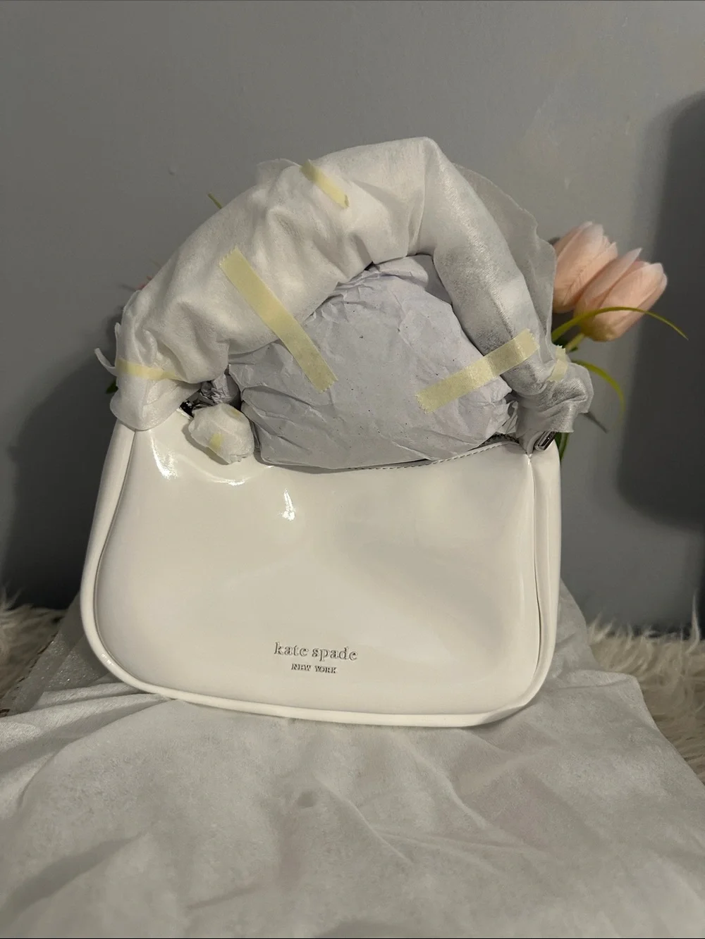 Nwt squeeze true white paint bag